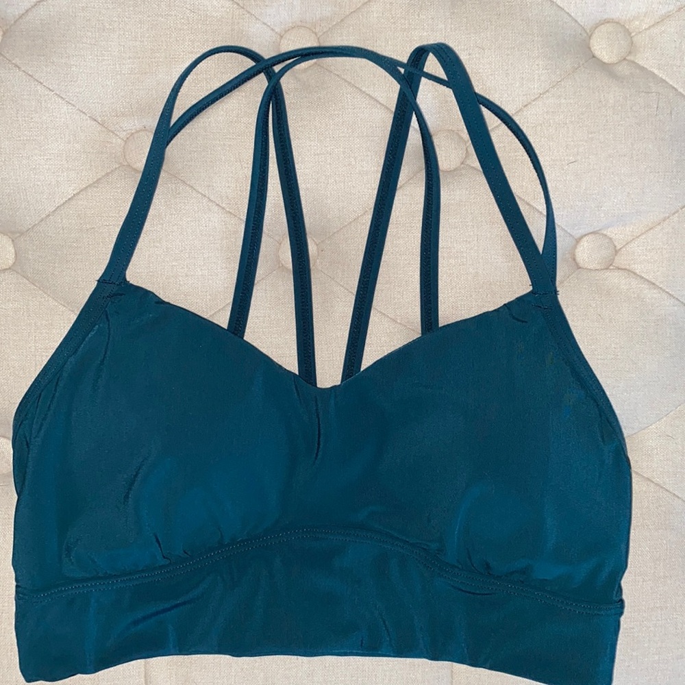 AIM sports bra